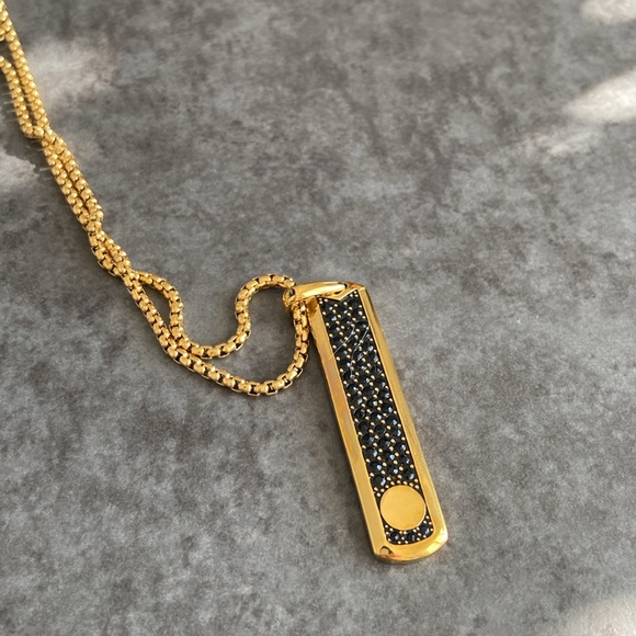 Yellow gold plated stainless steel black crystal tag pendant on chain. - Picture 2 of 2
